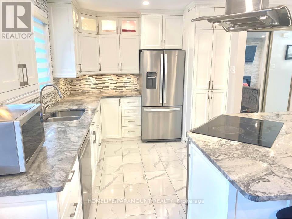 411 Bronte Road, Oakville (Wo West), Ontario  L6L 5C3 - Photo 7 - W12894562