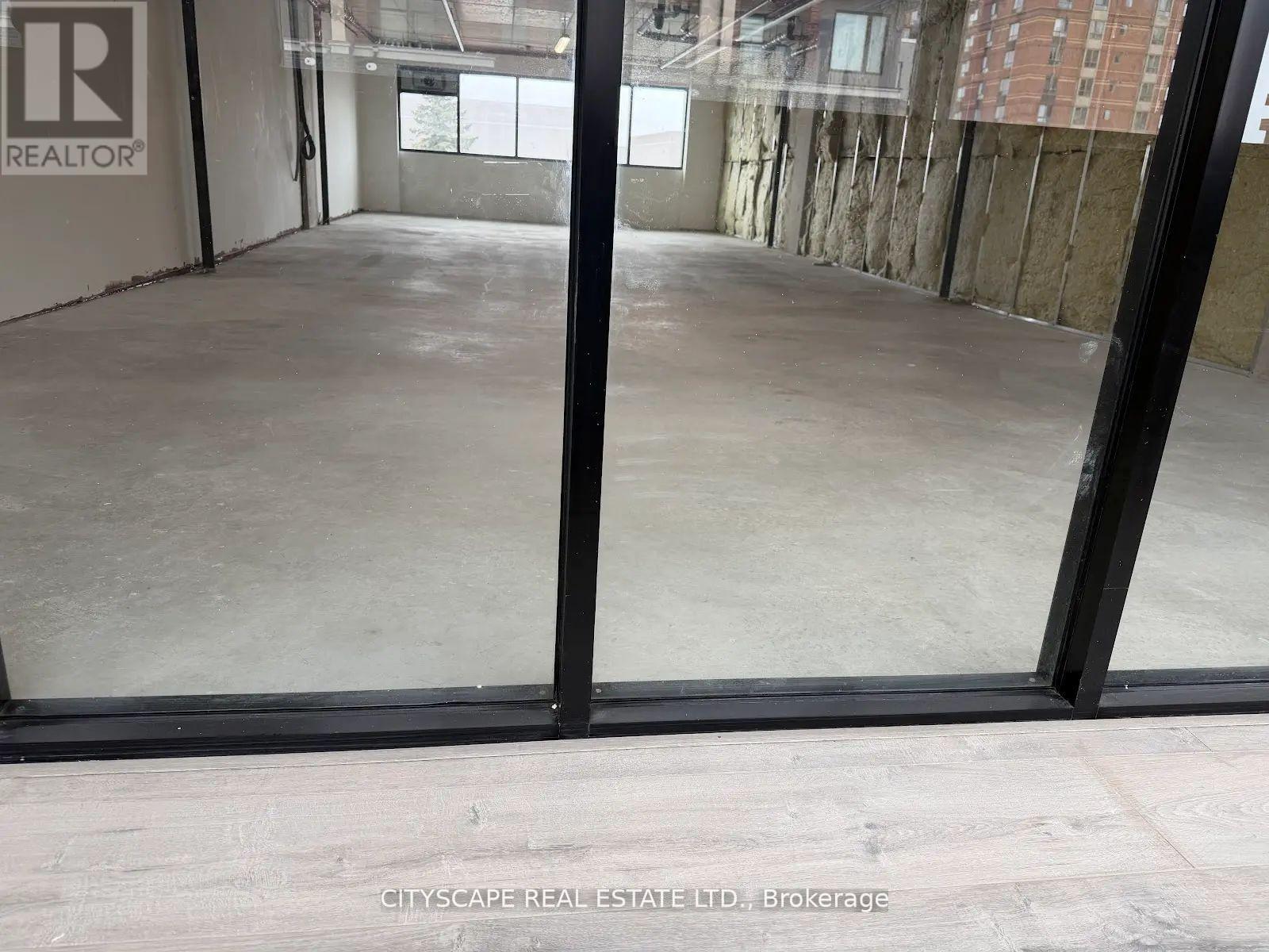 202 - 3401 Ridgeway Drive, Mississauga (Erin Mills), Ontario  L5L 0B9 - Photo 7 - W12894576