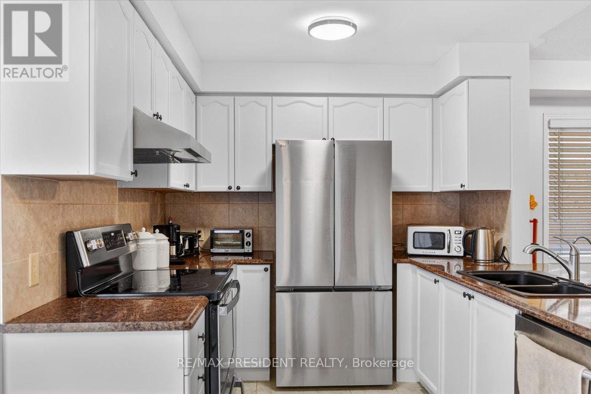 2957 Jackson Drive, Burlington, Ontario  L7M 4K6 - Photo 11 - W12894588