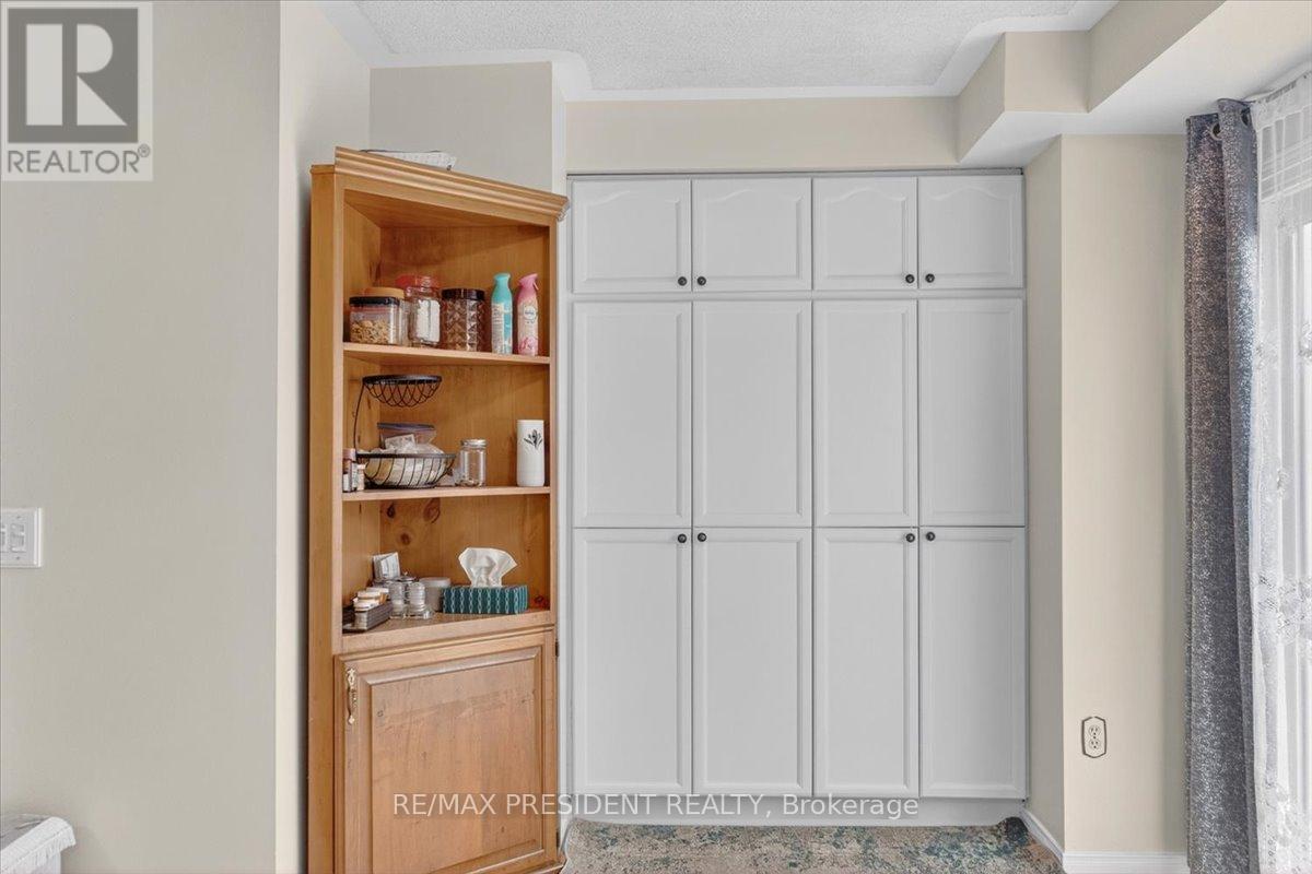 2957 Jackson Drive, Burlington, Ontario  L7M 4K6 - Photo 13 - W12894588