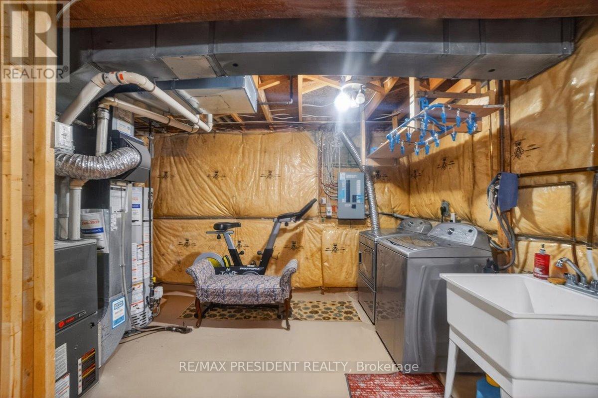 2957 Jackson Drive, Burlington, Ontario  L7M 4K6 - Photo 33 - W12894588