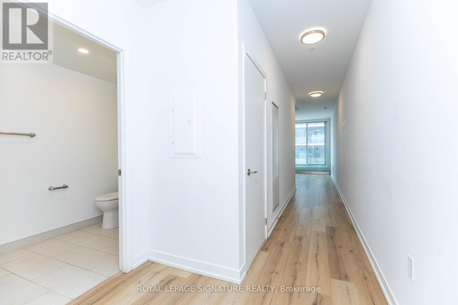 610 - 1195 The Queensway, Toronto, Ontario  M8Z 1R6 - Photo 3 - W12894618