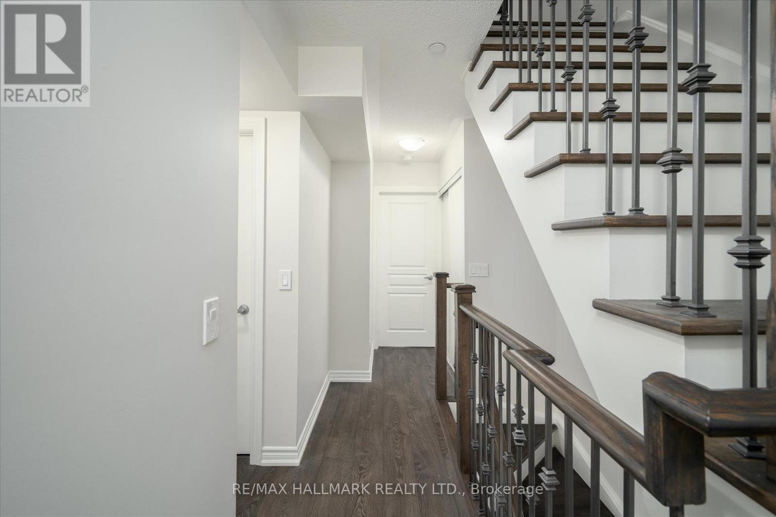 6 - 135 Long Branch Avenue, Toronto, Ontario  M8W 0A9 - Photo 18 - W12894628