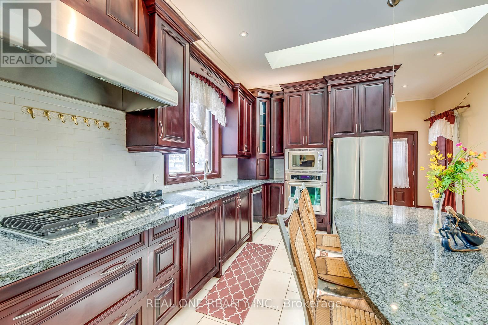 3480 Joan Drive, Mississauga, Ontario  L5B 1T5 - Photo 16 - W12894644