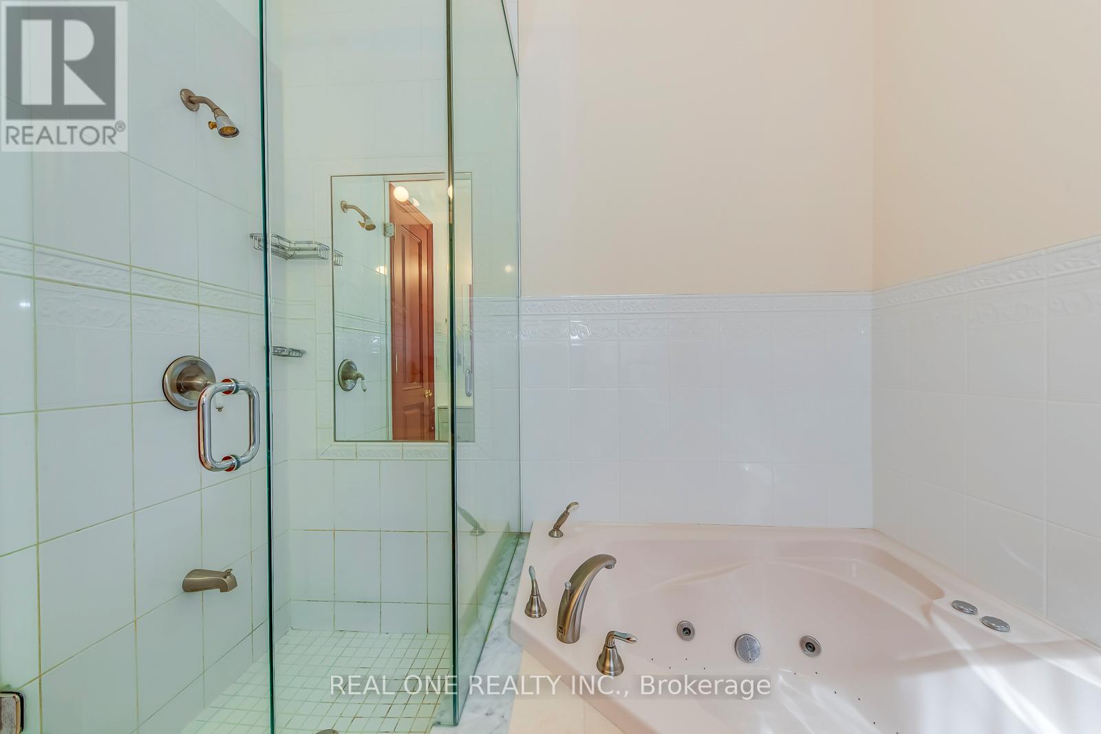 3480 Joan Drive, Mississauga, Ontario  L5B 1T5 - Photo 20 - W12894644