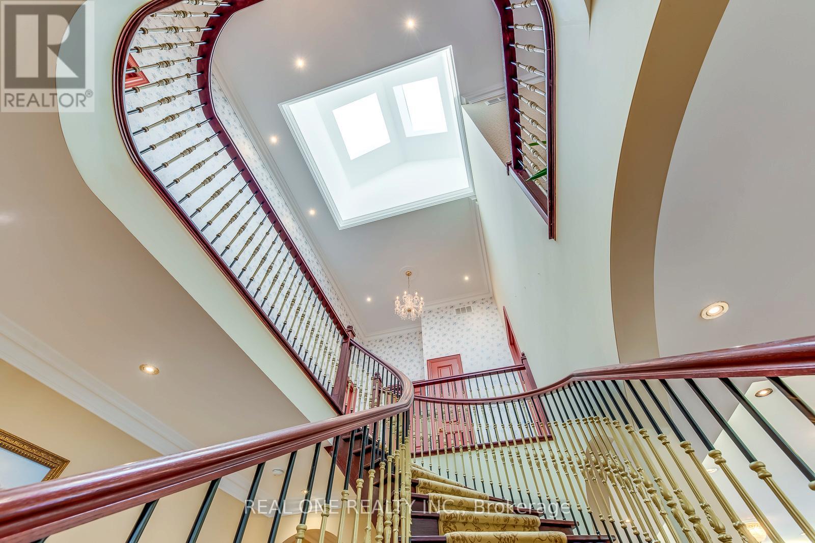 3480 Joan Drive, Mississauga, Ontario  L5B 1T5 - Photo 23 - W12894644