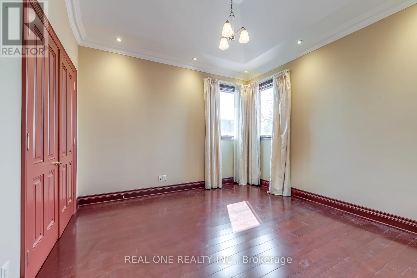 3480 Joan Drive, Mississauga, Ontario  L5B 1T5 - Photo 30 - W12894644