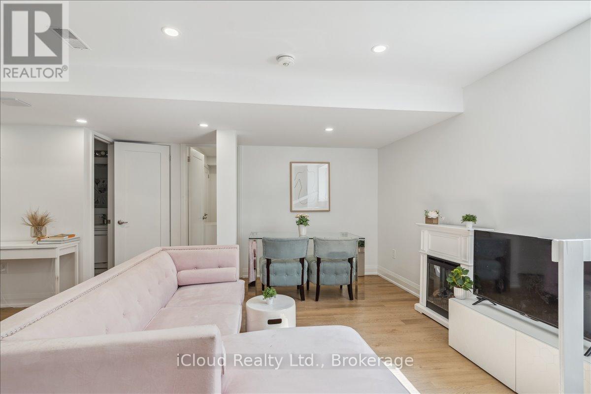 925 Hickory Crescent, Milton, Ontario  L9E 1P6 - Photo 4 - W12894652