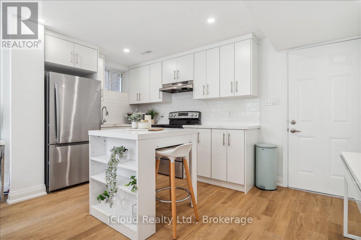 925 Hickory Crescent, Milton, Ontario  L9E 1P6 - Photo 6 - W12894652