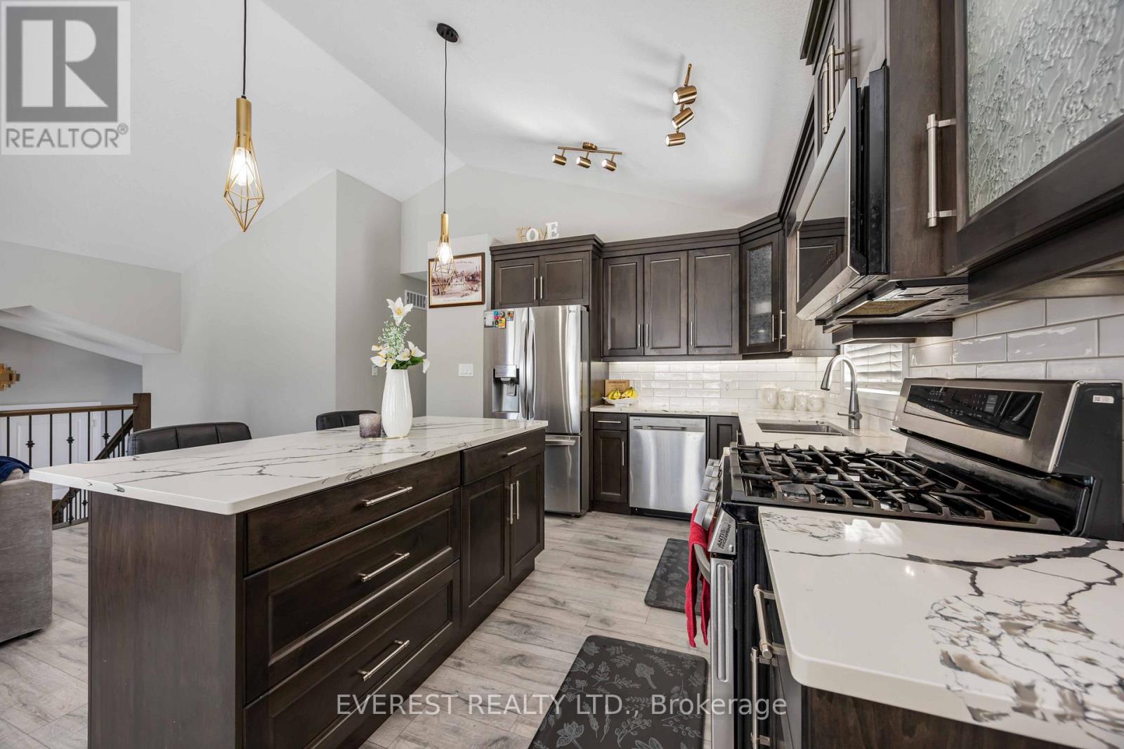 668 Winners Circle, St. Clair, Ontario  N0N 1G0 - Photo 14 - X12894578