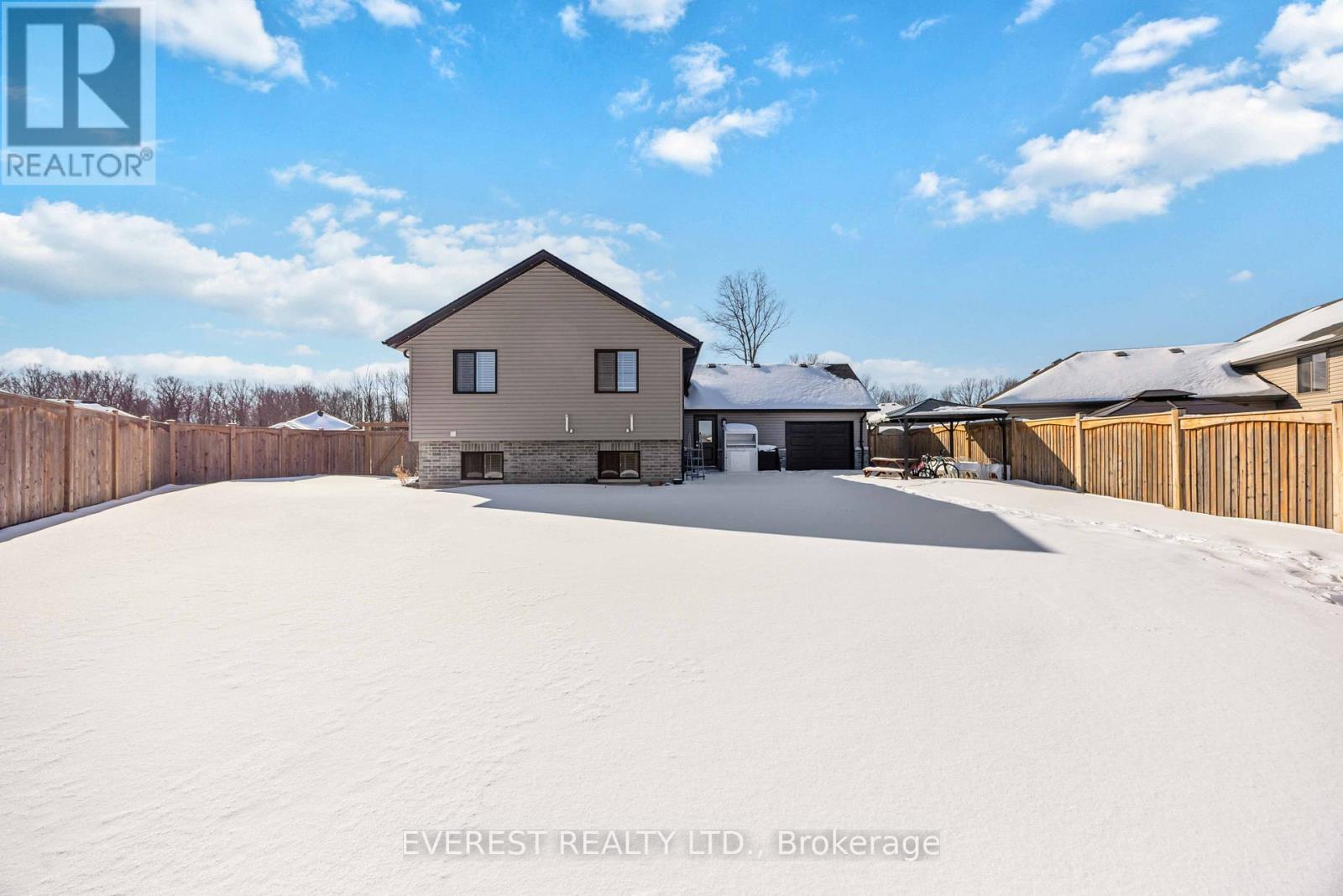 668 Winners Circle, St. Clair, Ontario  N0N 1G0 - Photo 37 - X12894578