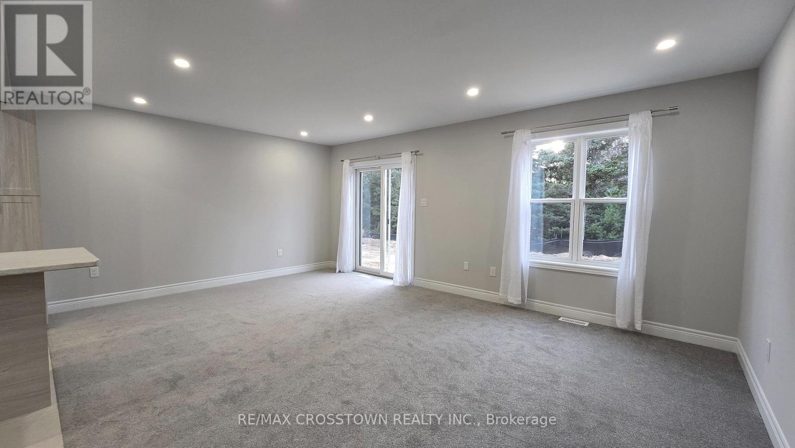 22 Mcconnell Crescent, Bracebridge, Ontario  P1L 0N7 - Photo 3 - X12894580