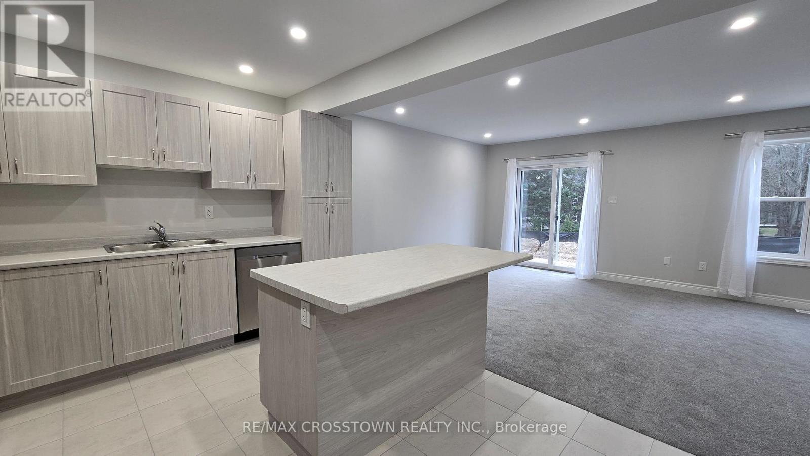 22 Mcconnell Crescent, Bracebridge, Ontario  P1L 0N7 - Photo 9 - X12894580