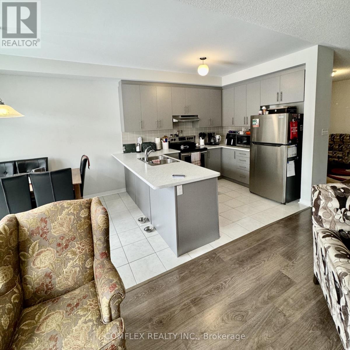 9 Barfoot Street, Collingwood, Ontario  L9Y 3Y7 - Photo 3 - S12852908