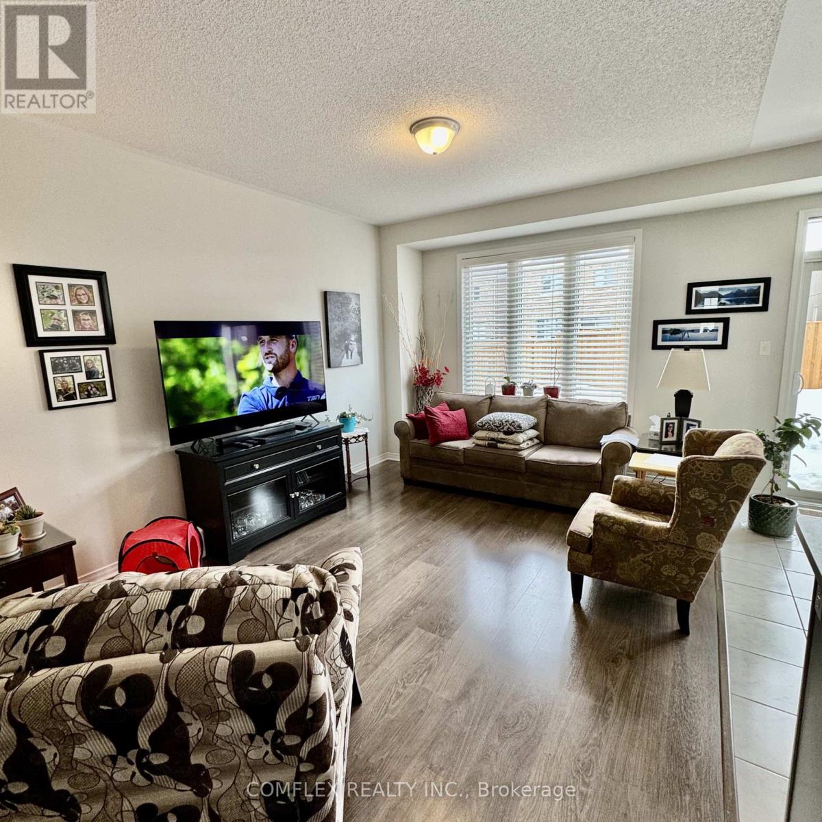 9 Barfoot Street, Collingwood, Ontario  L9Y 3Y7 - Photo 4 - S12852908