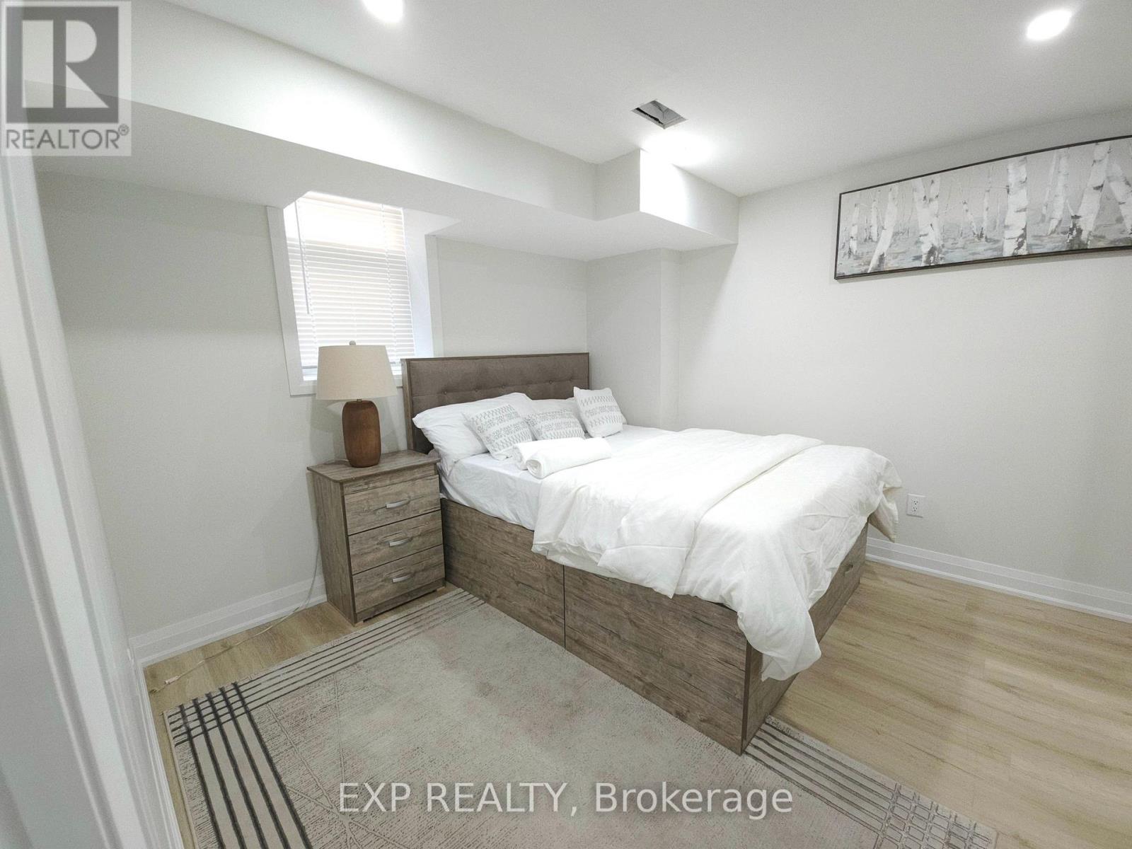 448 Dougall Avenue, Caledon, Ontario  L7C 4A6 - Photo 15 - W12894116