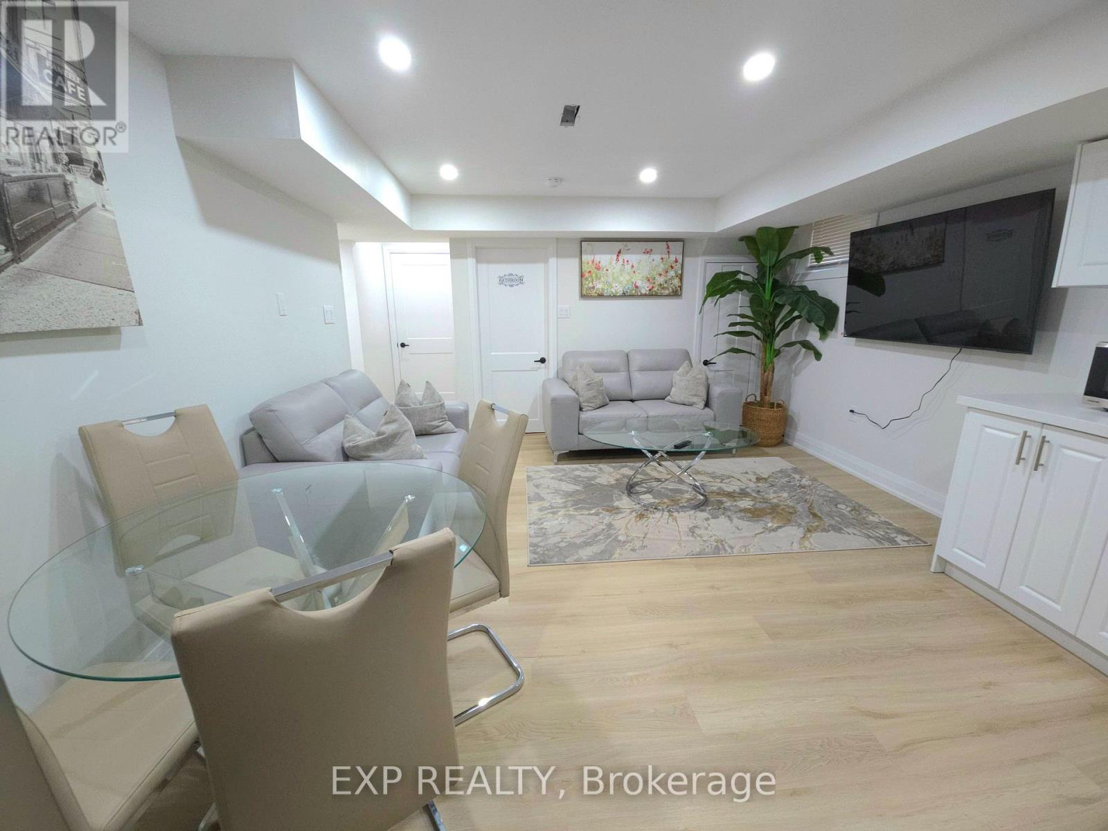 448 Dougall Avenue, Caledon, Ontario  L7C 4A6 - Photo 16 - W12894116