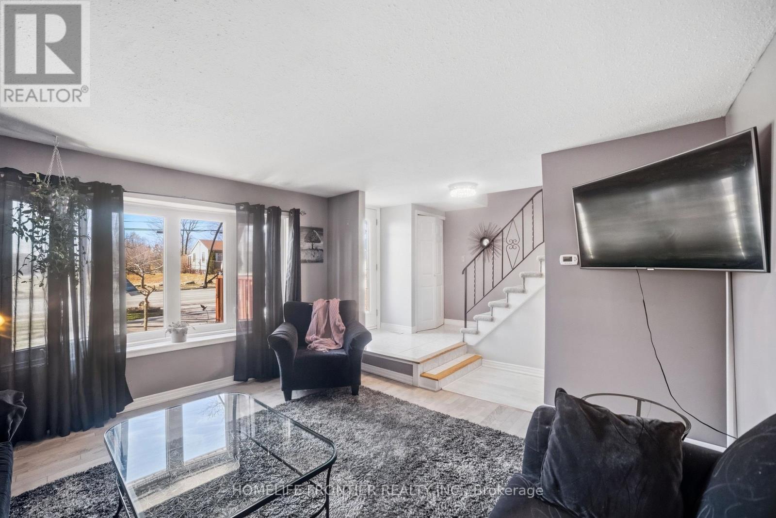 977 Upper Wellington Street, Hamilton, Ontario  L9A 3S4 - Photo 6 - X12869036