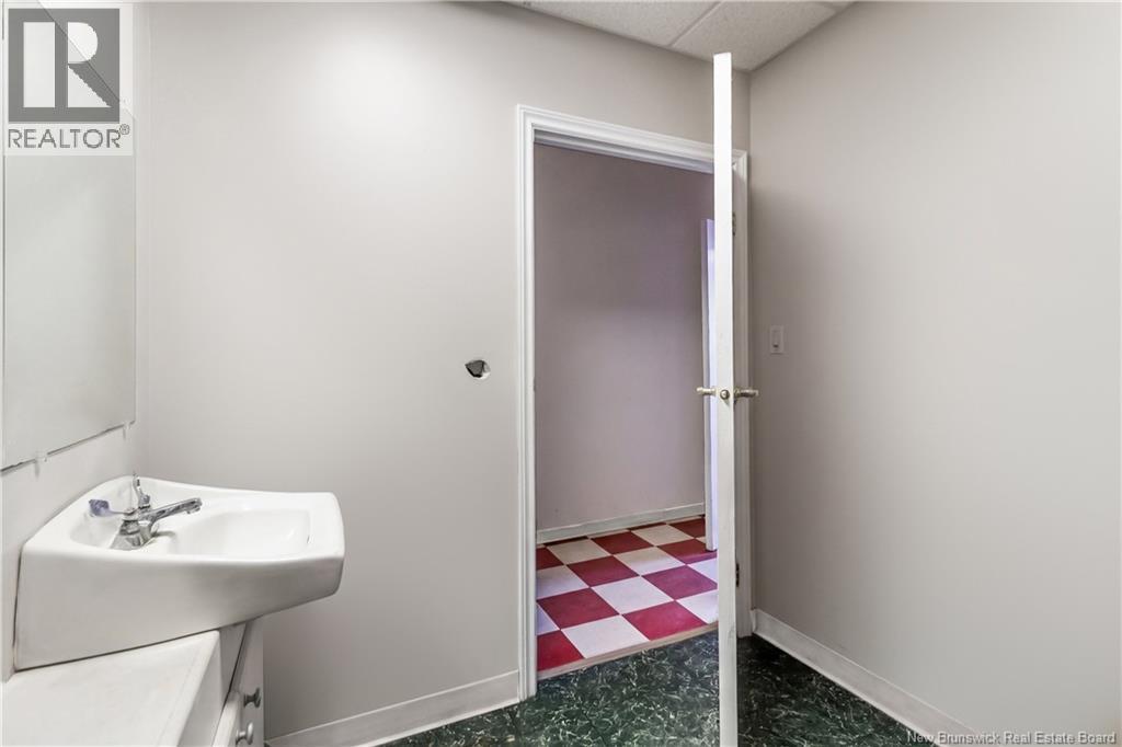 1126 Mountain Road, Moncton, New Brunswick  E1C 2T3 - Photo 12 - NB135204