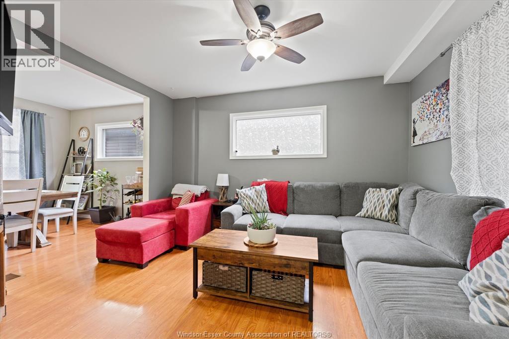 1022 Oak Avenue, Windsor, Ontario  N9A 5G4 - Photo 11 - 26005626