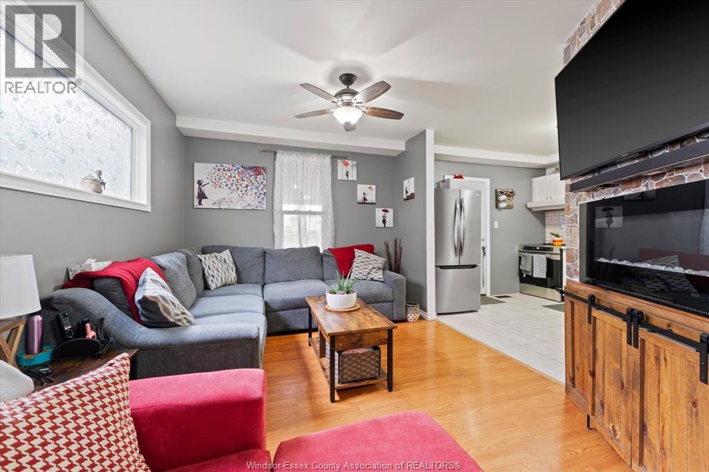 1022 Oak Avenue, Windsor, Ontario  N9A 5G4 - Photo 13 - 26005626