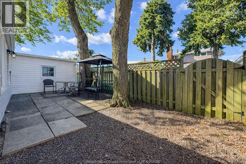 2237 Turner, Windsor, Ontario  N8W 3K4 - Photo 28 - 26005494