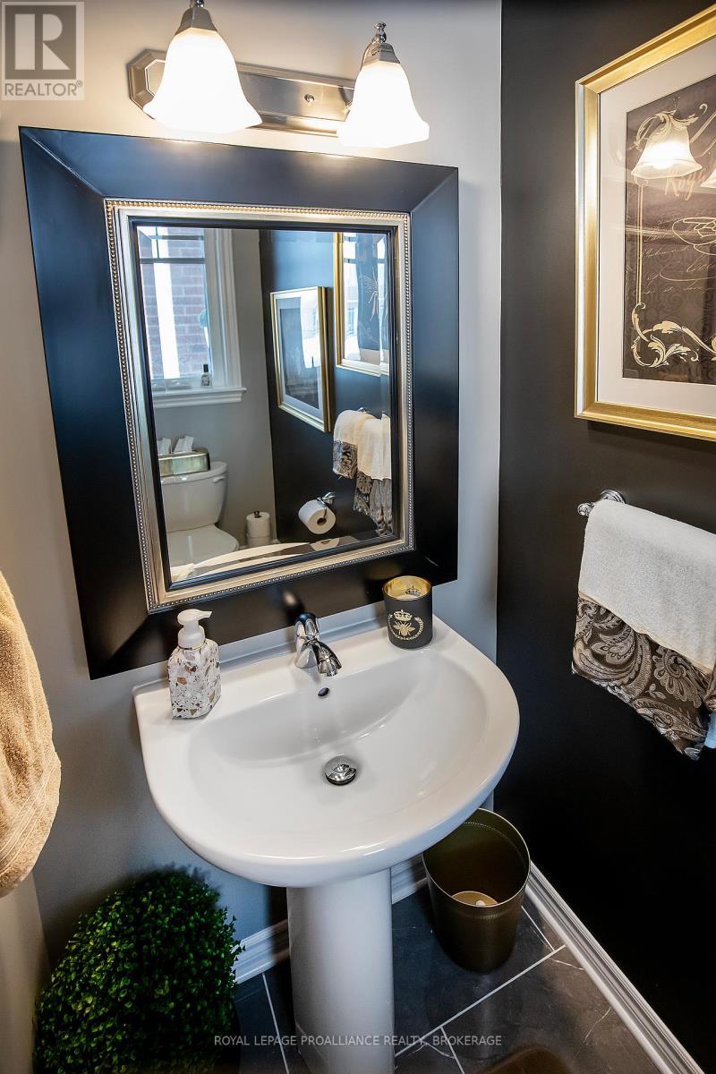 1380 Demers Avenue, Kingston (East Gardiners Rd), Ontario  K7M 0H8 - Photo 12 - X12894394