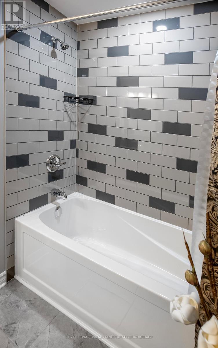 1380 Demers Avenue, Kingston (East Gardiners Rd), Ontario  K7M 0H8 - Photo 28 - X12894394