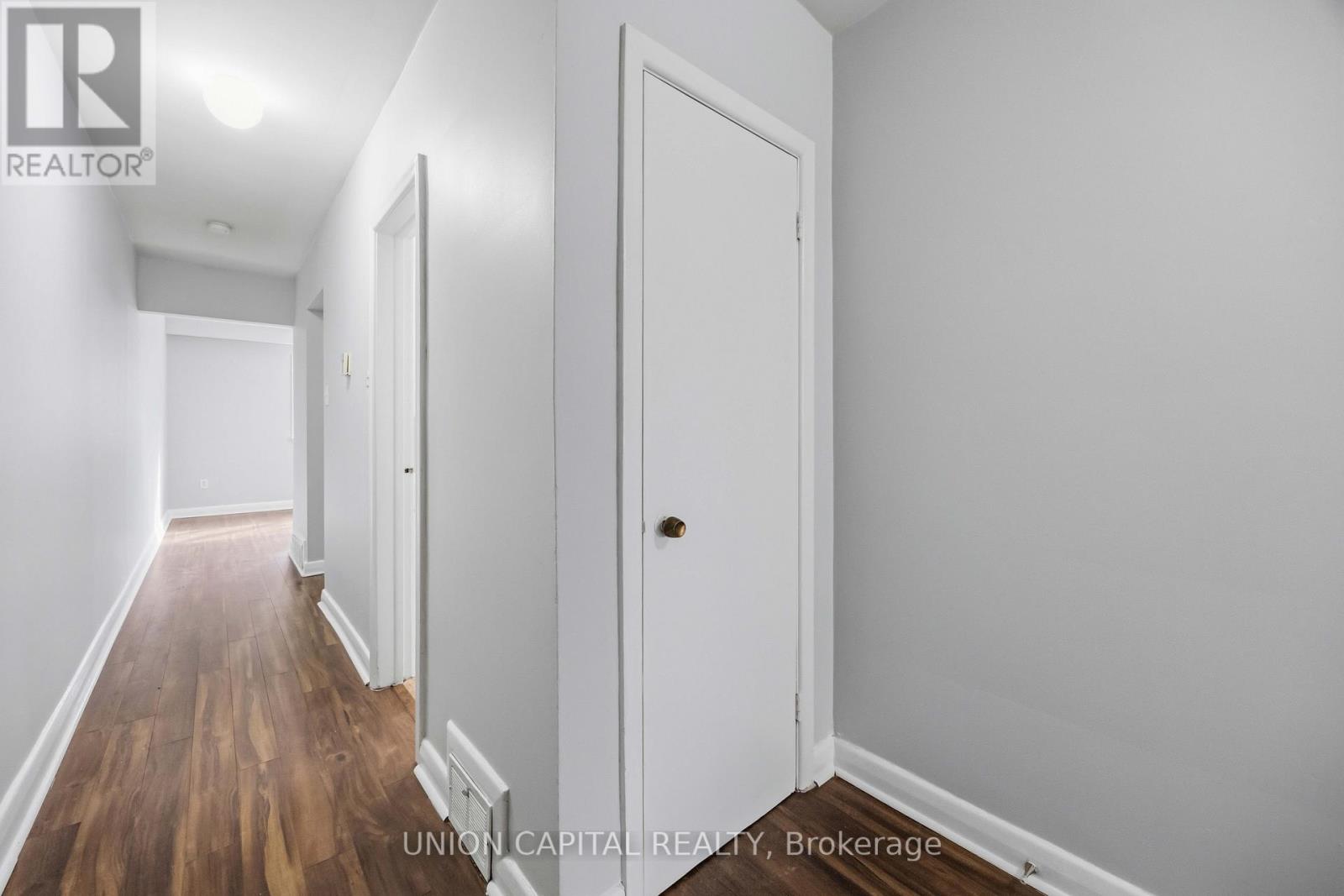 Upper - 515 Marlee Avenue, Toronto, Ontario  M6B 3J3 - Photo 10 - W12876174