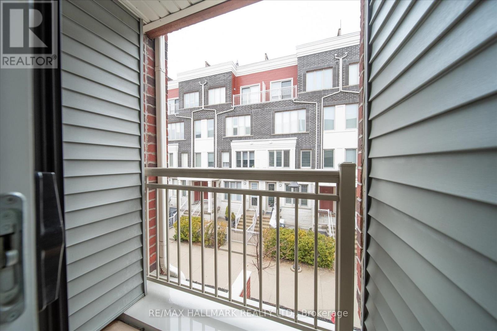 6 - 135 Long Branch Avenue, Toronto, Ontario  M8W 0A9 - Photo 33 - W12894628