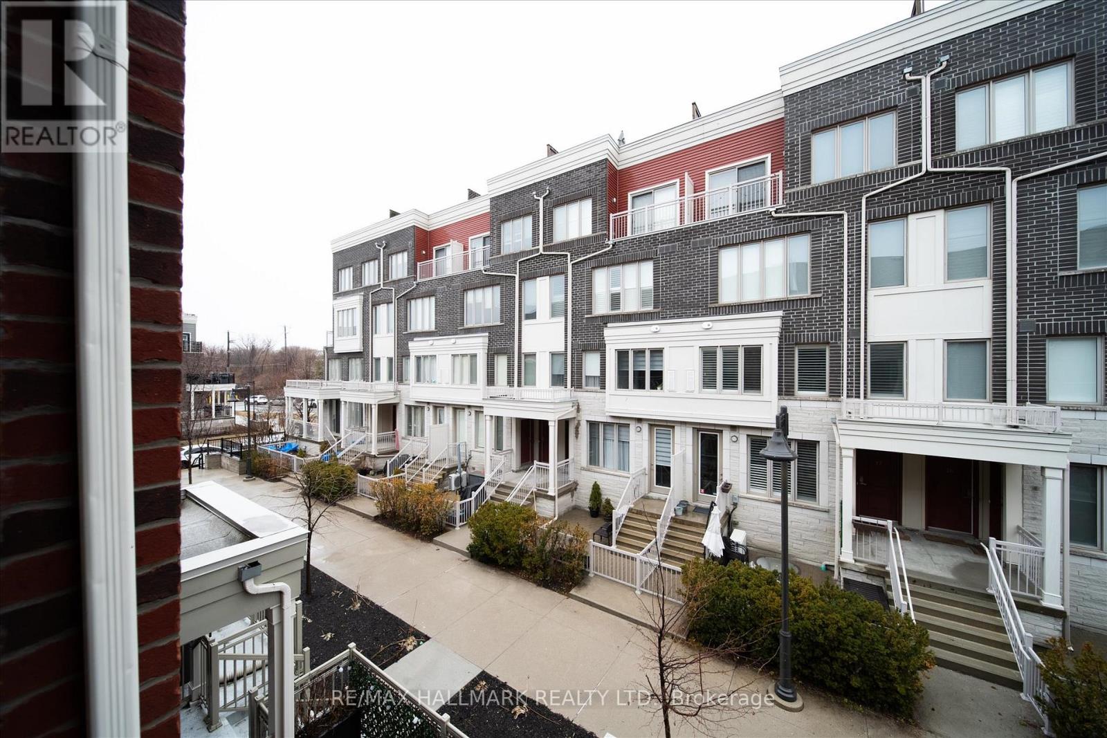 6 - 135 Long Branch Avenue, Toronto, Ontario  M8W 0A9 - Photo 34 - W12894628