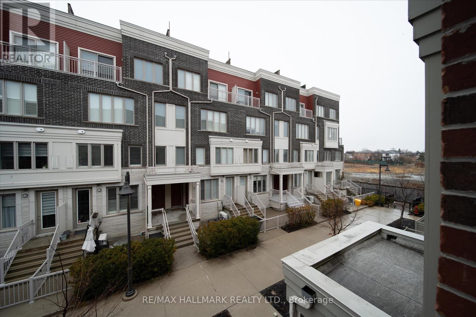 6 - 135 Long Branch Avenue, Toronto, Ontario  M8W 0A9 - Photo 35 - W12894628