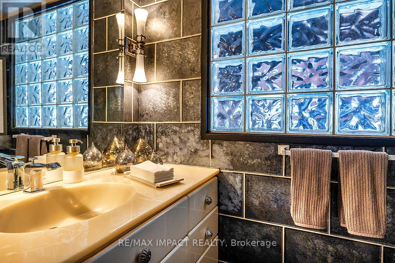 1410 Manitou Drive, Oshawa, Ontario  L1G 7P7 - Photo 19 - E12894880