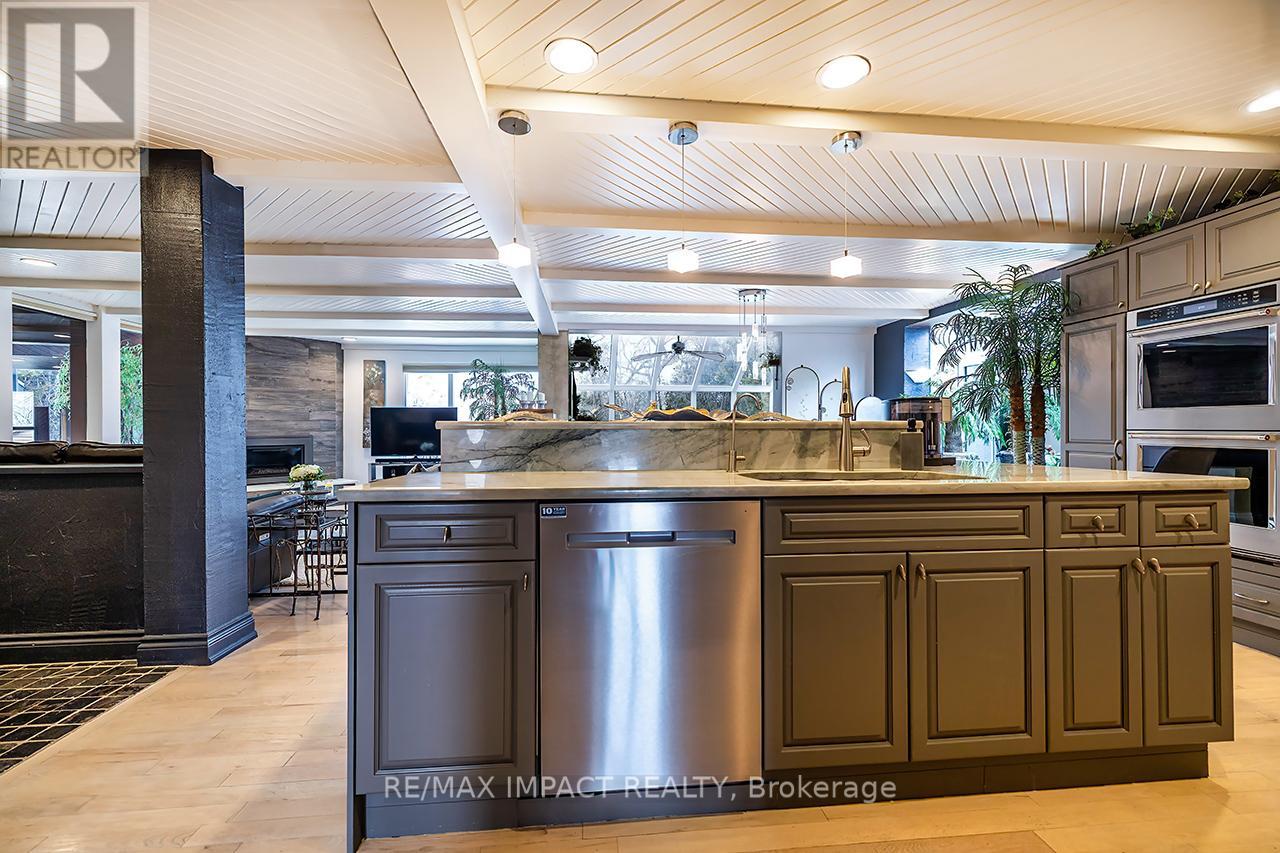 1410 Manitou Drive, Oshawa, Ontario  L1G 7P7 - Photo 9 - E12894880