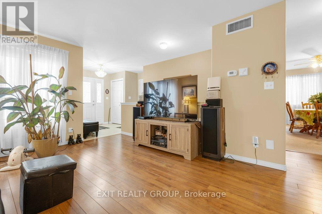 55 Gavey Street, Belleville (Thurlow Ward), Ontario  K8N 0L8 - Photo 11 - X12894738