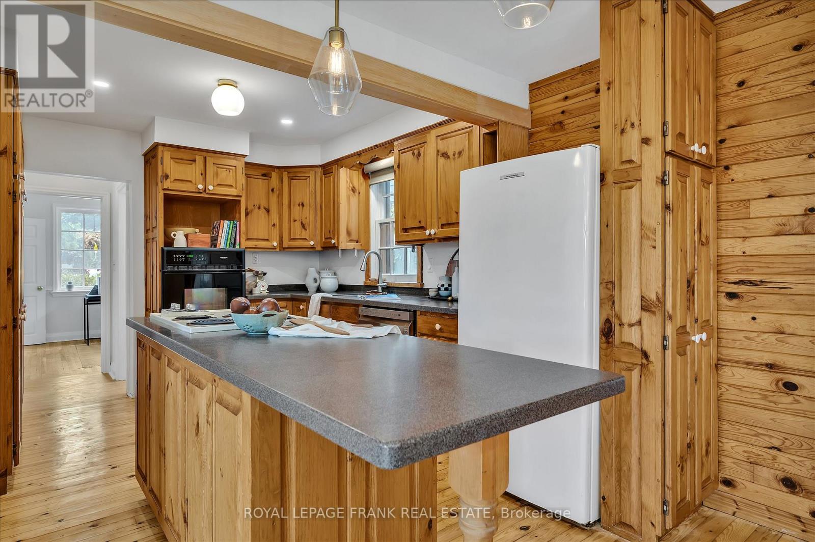 470 Albertus Avenue, Peterborough (Town Ward 3), Ontario  K9J 6A2 - Photo 20 - X12894814