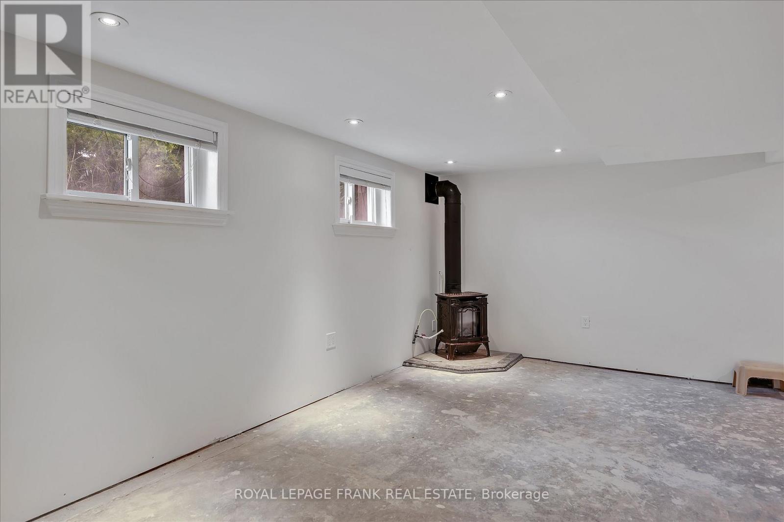 470 Albertus Avenue, Peterborough (Town Ward 3), Ontario  K9J 6A2 - Photo 41 - X12894814