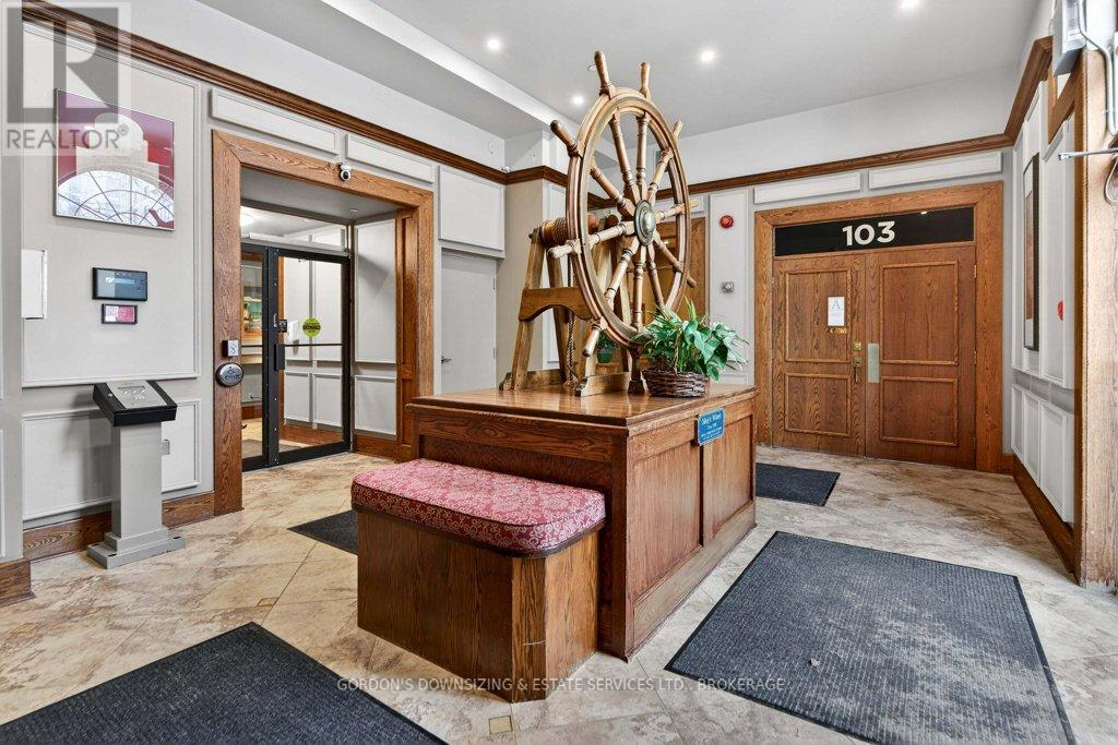 302 - 20 Gore Street, Kingston (Central City East), Ontario  K7L 2L1 - Photo 4 - X12894672