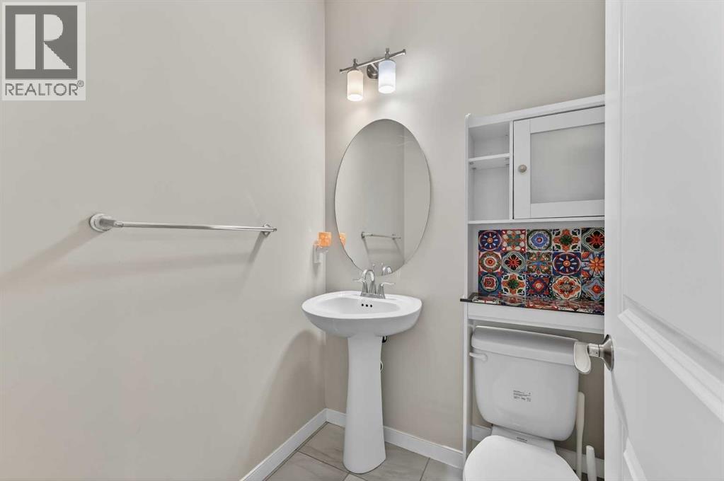 15 Fireside Crescent, Cochrane, Alberta  T4C 2L4 - Photo 19 - A2292524