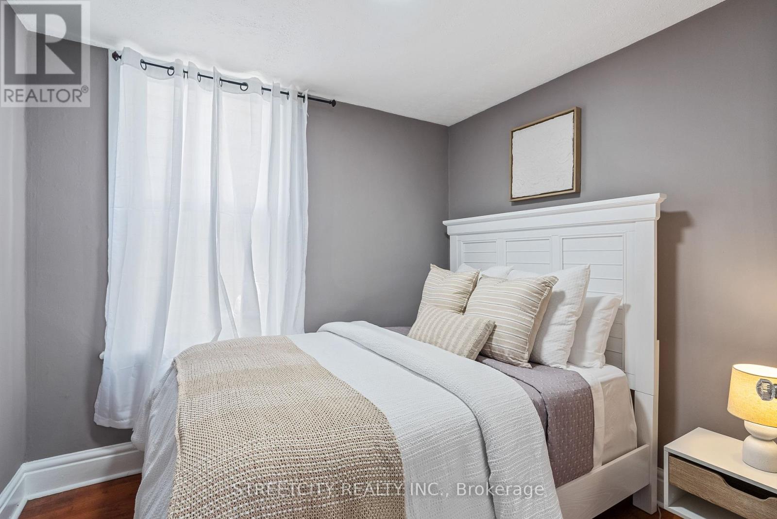 239 Highbury Avenue, London East, Ontario  N5Z 2W8 - Photo 10 - X12894784