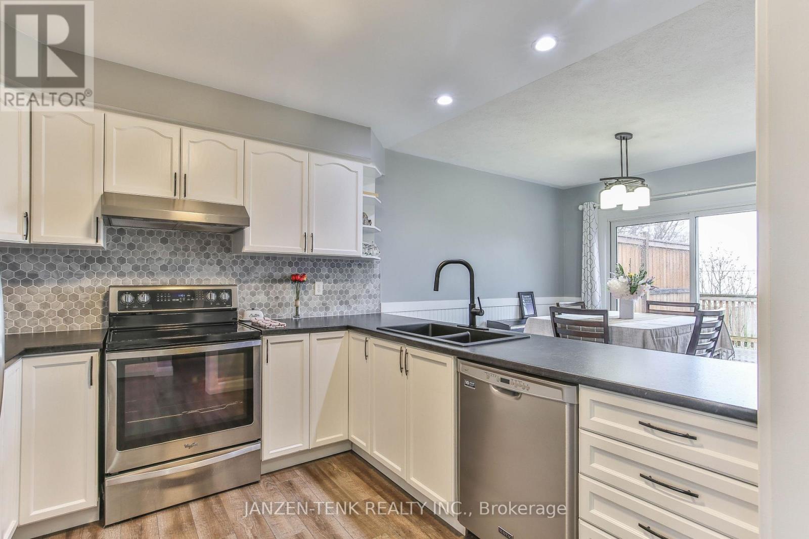 25 Herford Street, Tillsonburg, Ontario  N4G 4V1 - Photo 12 - X12894888