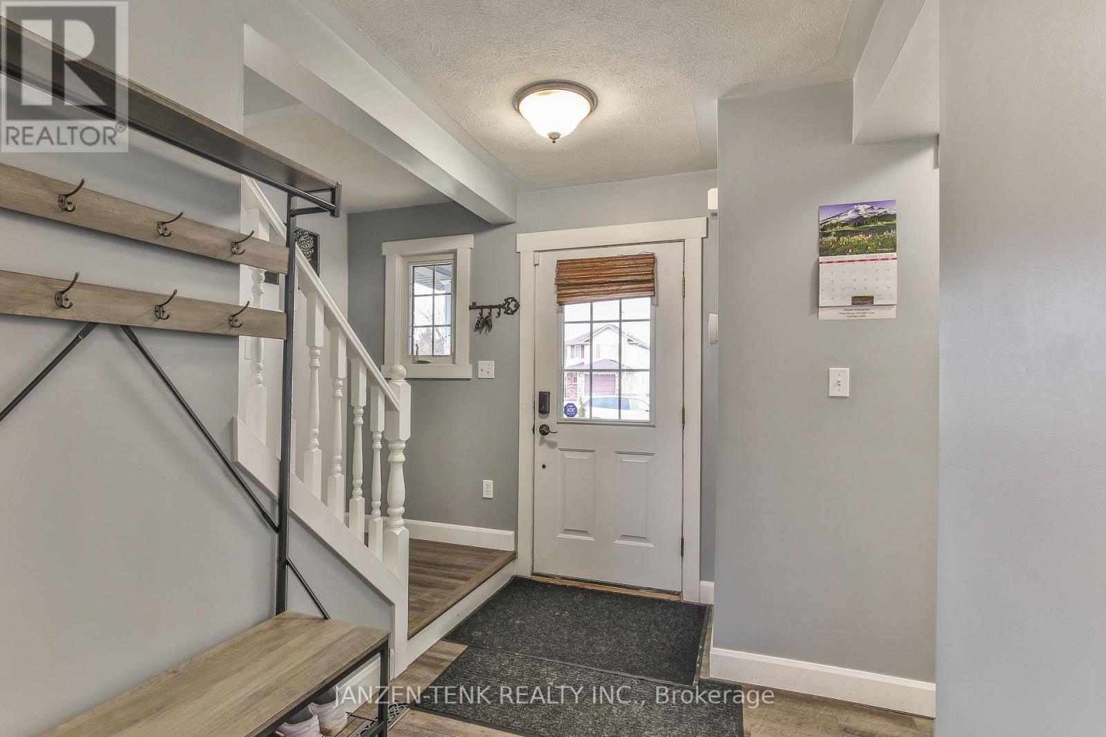 25 Herford Street, Tillsonburg, Ontario  N4G 4V1 - Photo 3 - X12894888