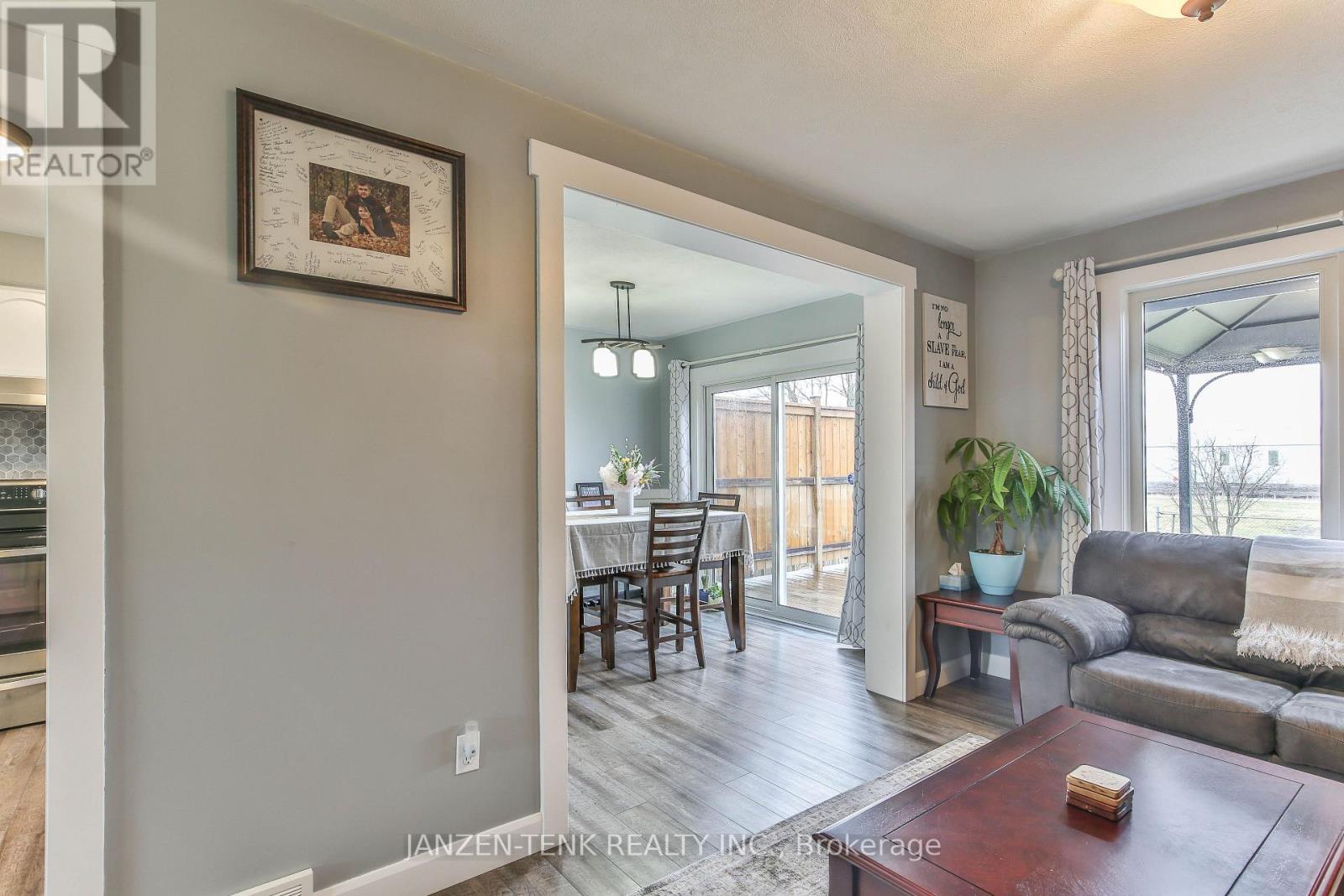 25 Herford Street, Tillsonburg, Ontario  N4G 4V1 - Photo 7 - X12894888