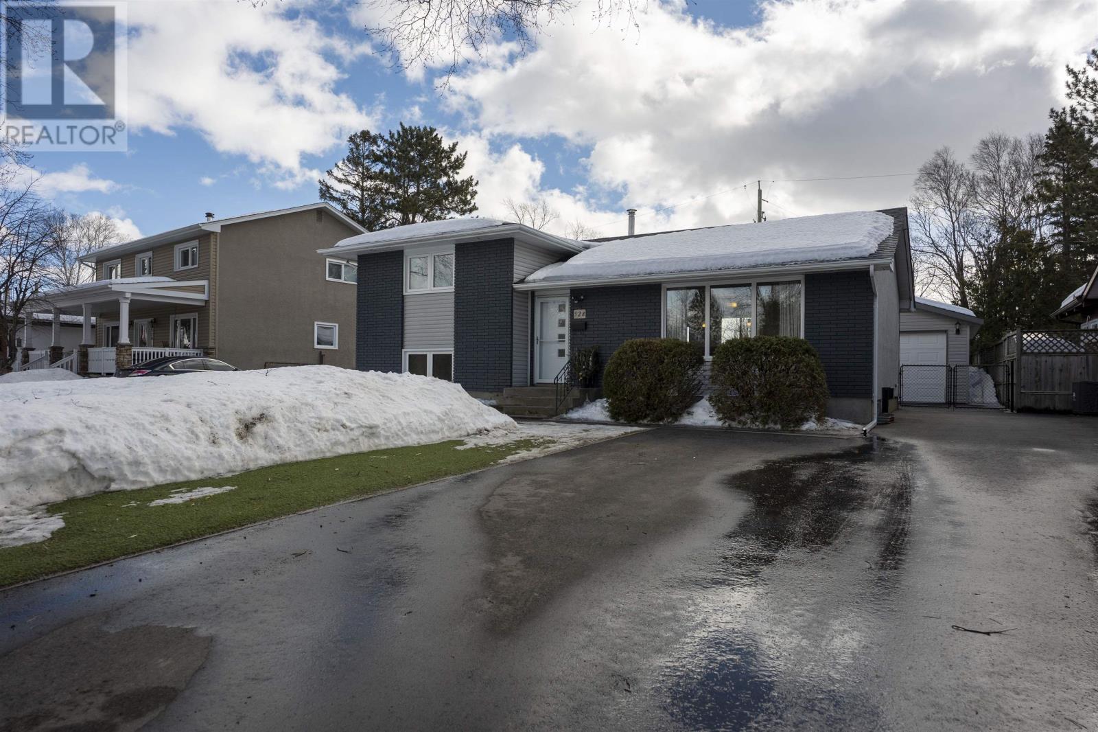 528 Riverview DR, thunder bay, Ontario