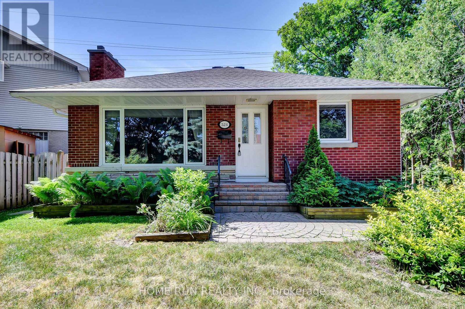524 Braydon Avenue, Ottawa, Ontario  K1G 0W8 - Photo 1 - X12894740