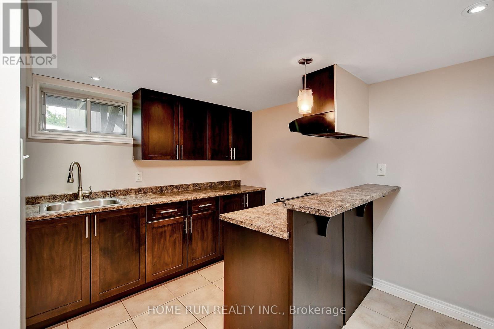 524 Braydon Avenue, Ottawa, Ontario  K1G 0W8 - Photo 17 - X12894740