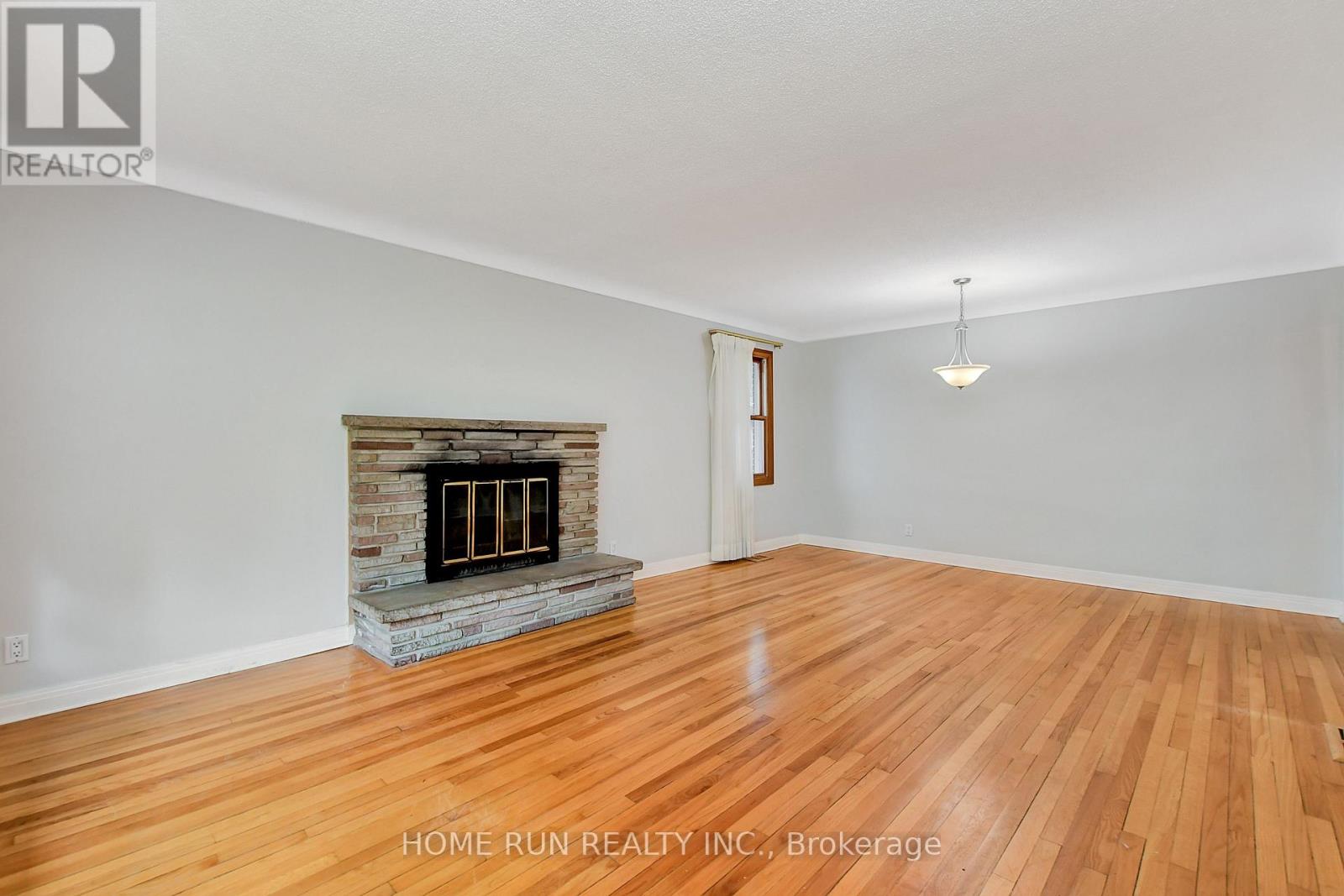 524 Braydon Avenue, Ottawa, Ontario  K1G 0W8 - Photo 4 - X12894740