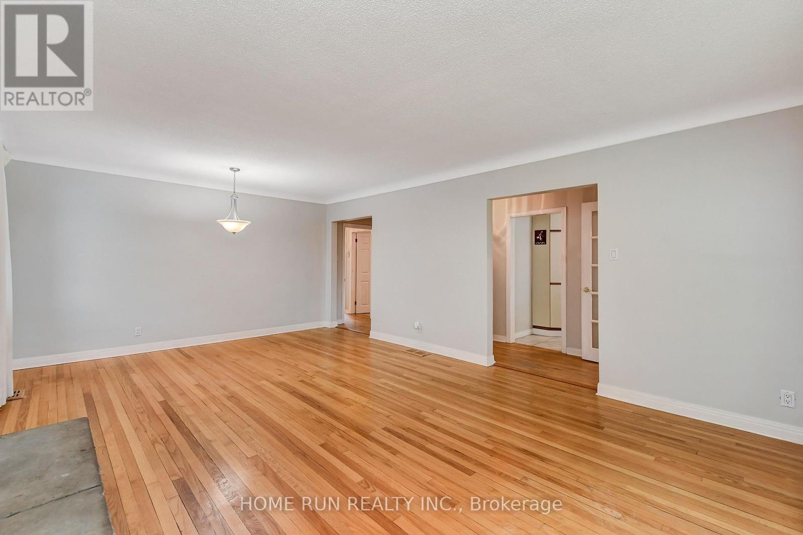 524 Braydon Avenue, Ottawa, Ontario  K1G 0W8 - Photo 5 - X12894740