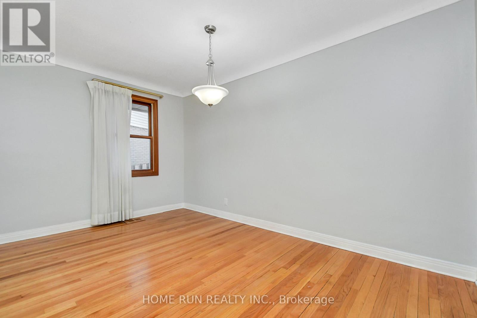 524 Braydon Avenue, Ottawa, Ontario  K1G 0W8 - Photo 6 - X12894740