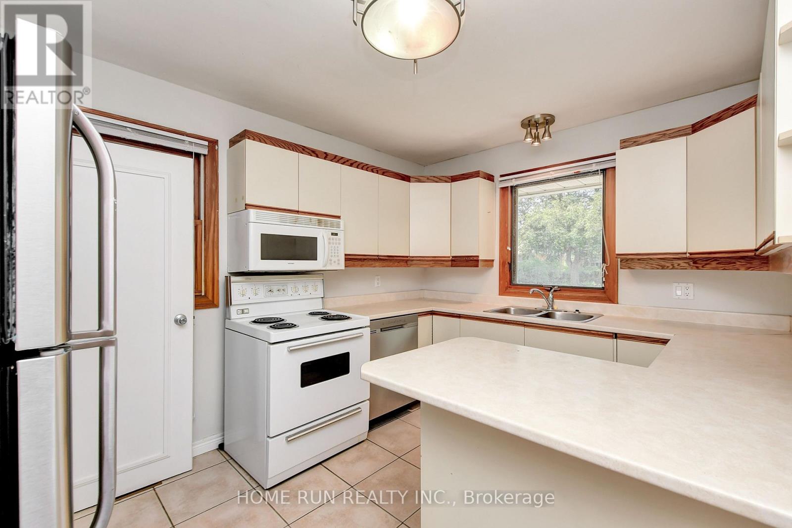 524 Braydon Avenue, Ottawa, Ontario  K1G 0W8 - Photo 7 - X12894740